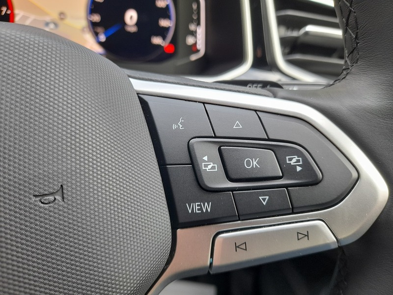 Used Volkswagen T-Roc 2024 for sale - 77272328: Photo 24