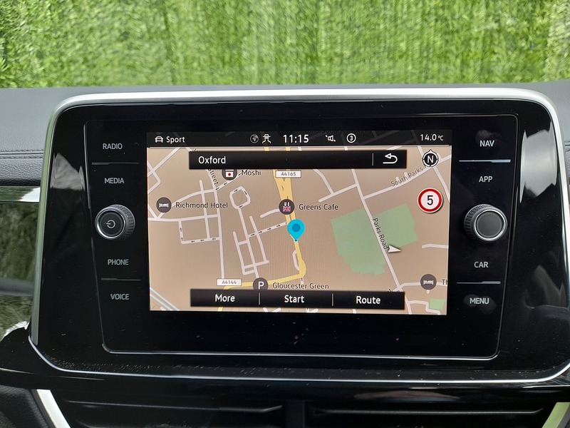 Used Volkswagen T-Roc 2024 for sale - 77272328: Photo 25