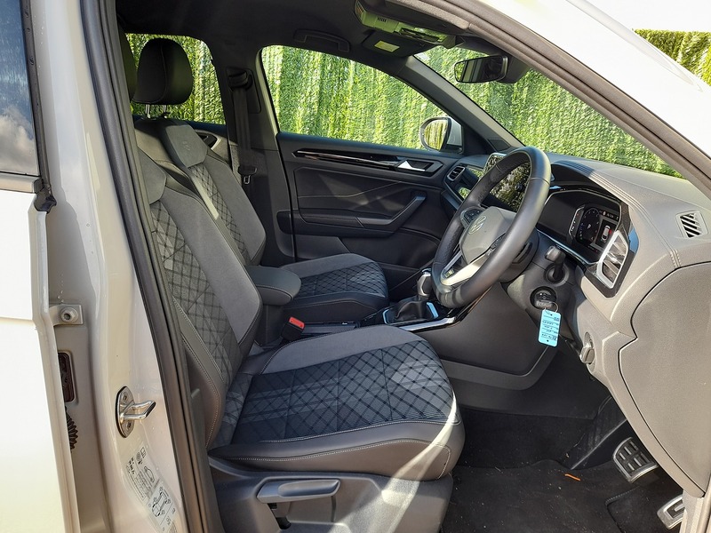 Used Volkswagen T-Roc 2024 for sale - 77272328: Photo 9