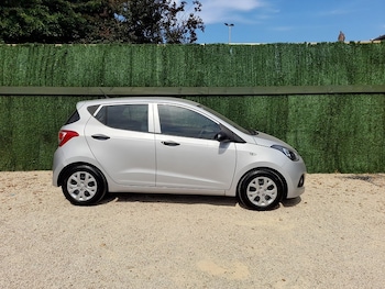 Used Hyundai i10 2016 for sale - 79197819: Photo