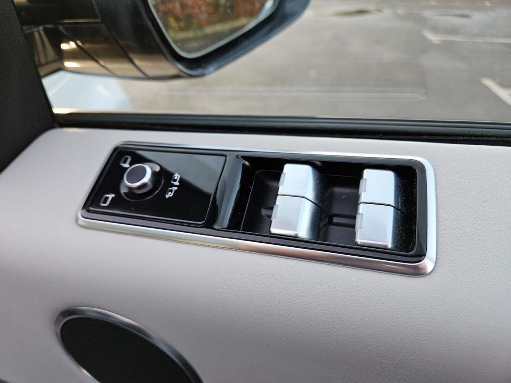Used Land Rover Range Rover Sport 2021 for sale - 76962243: Photo 32