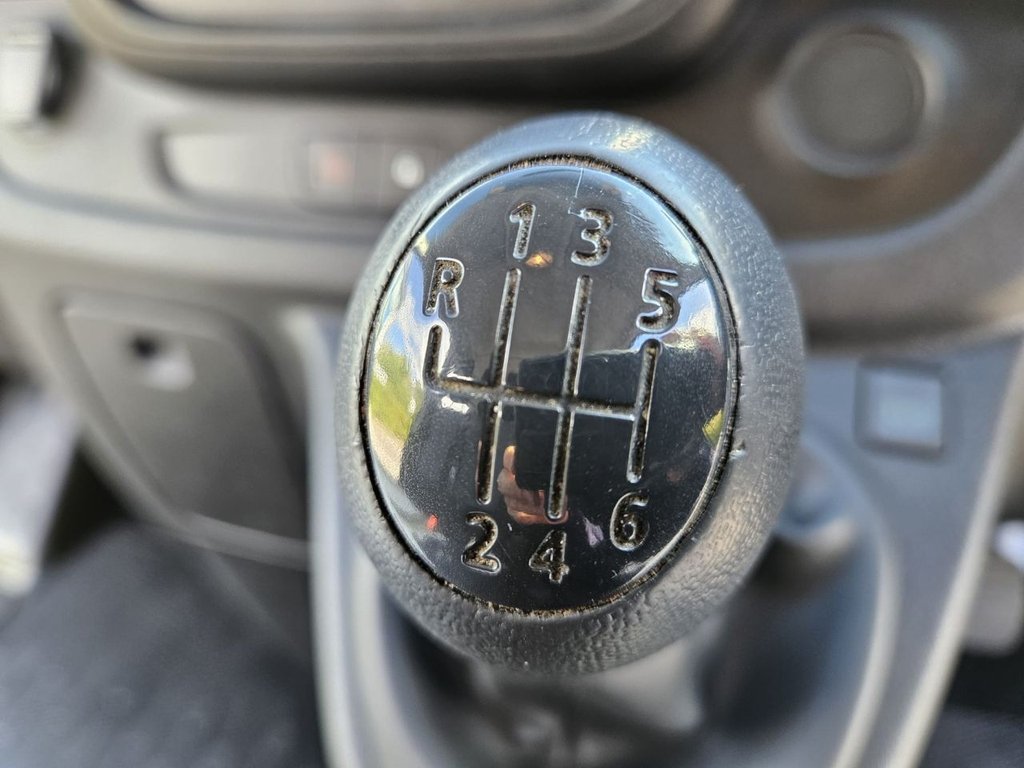 Used Vauxhall Vivaro 2019 for sale - 76333400: Photo 32