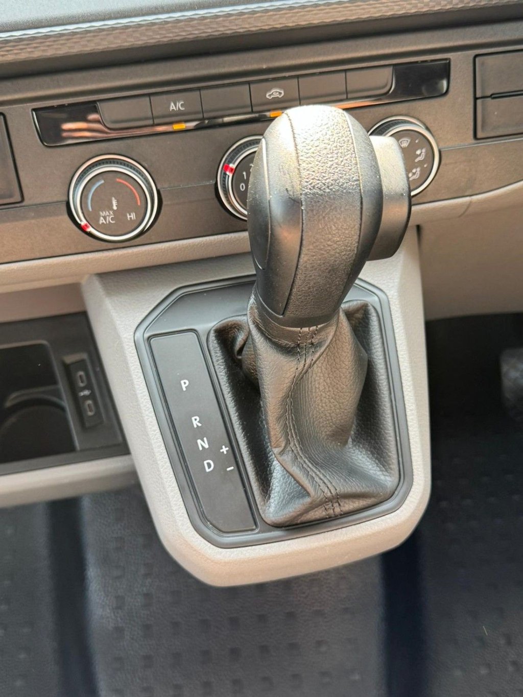 Used Volkswagen Transporter 2023 for sale - 76962315: Photo 33