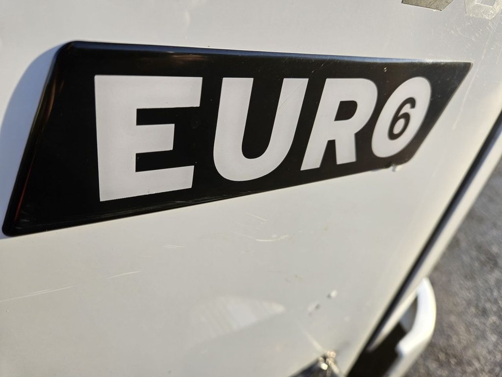 Used Isuzu Forward 2018 for sale - 76962237: Photo 32