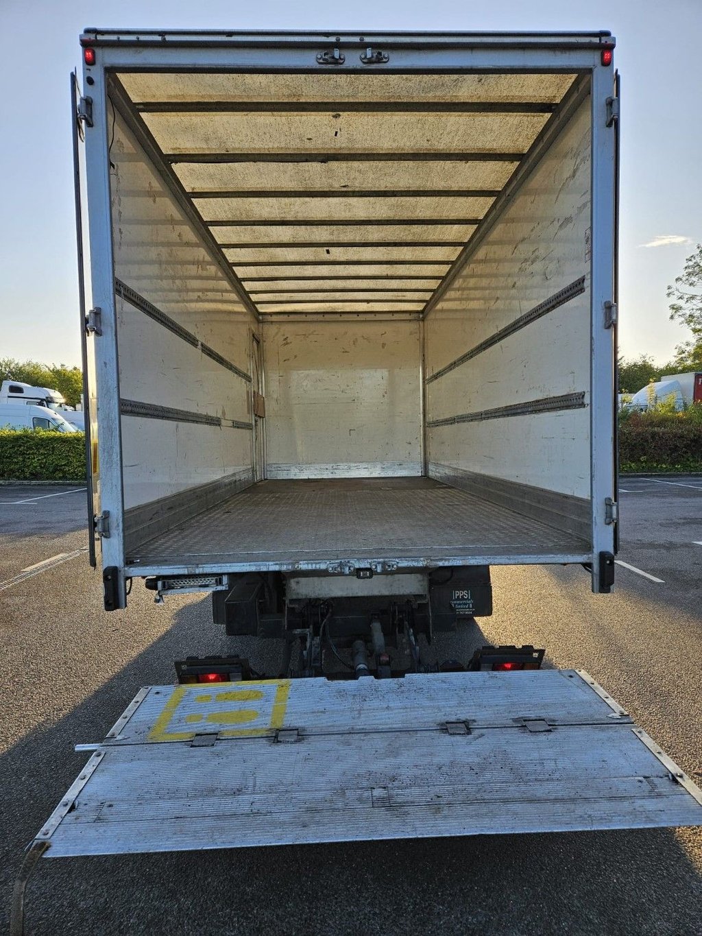 Used Isuzu Forward 2018 for sale - 76962237: Photo 42