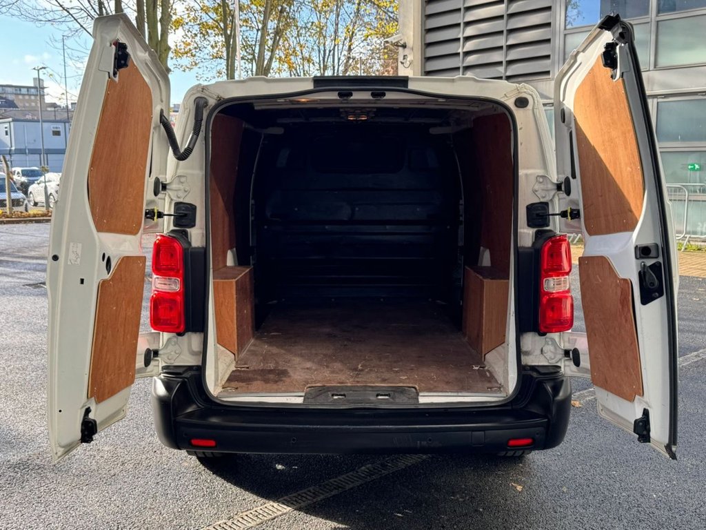 Used Vauxhall Vivaro 2021 for sale - 76962257: Photo 8