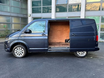 Used Volkswagen Transporter 2019 for sale - 77188802: Photo