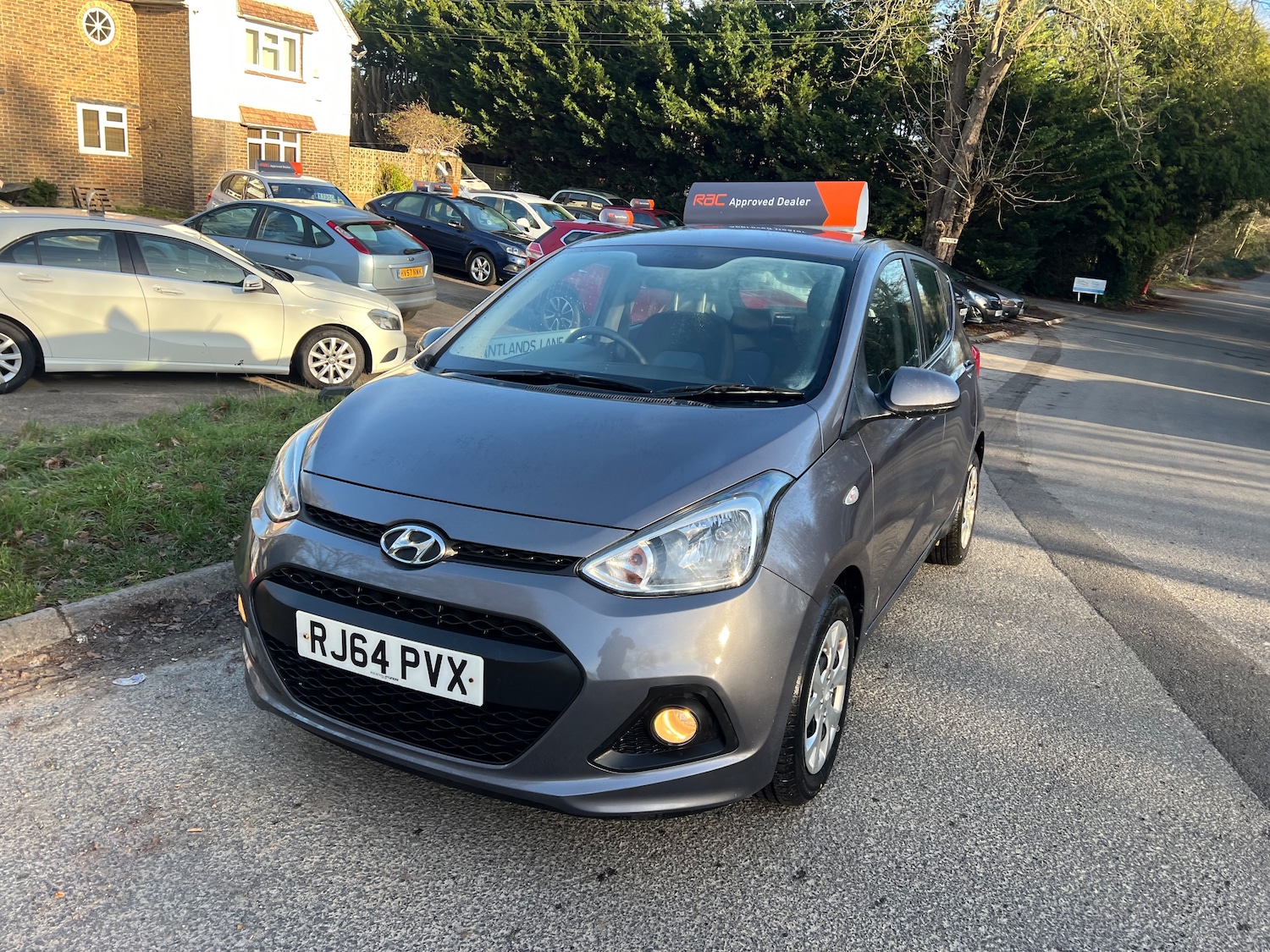Used Hyundai i10 2014 for sale - 77075892: Photo 2