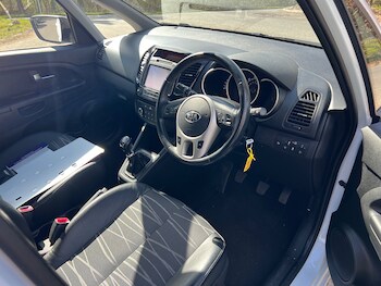 Used Kia Venga 2015 for sale - 78049866: Photo