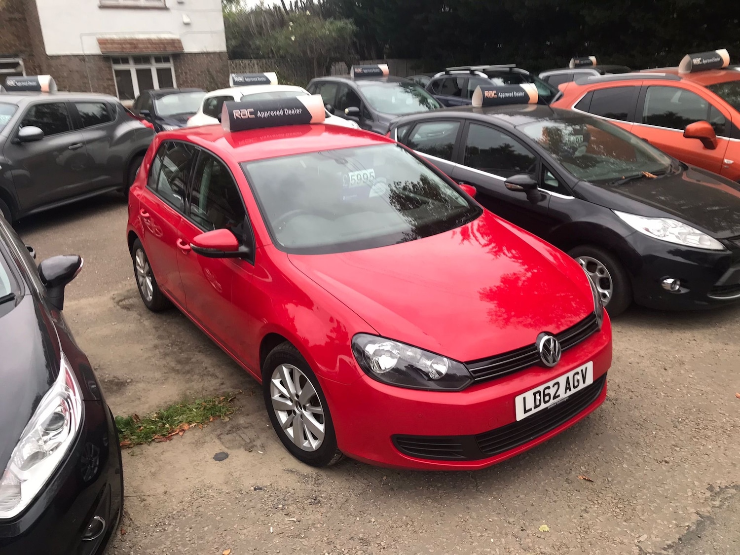 Used Volkswagen Golf 2012 for sale - 76087279: Photo 2