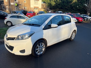 Toyota - Yaris
