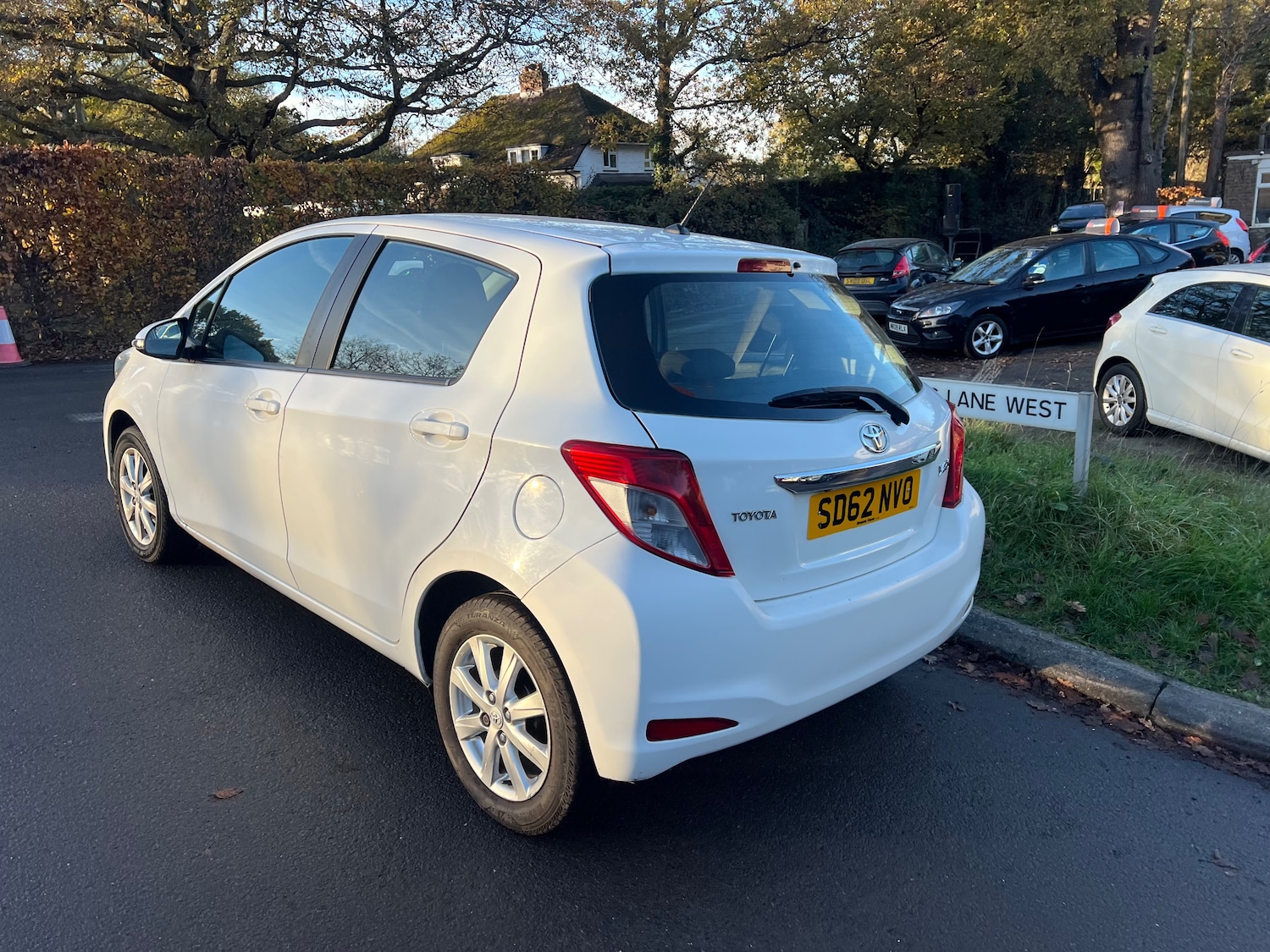 Used Toyota Yaris 2012 for sale - 76717627: Photo 3