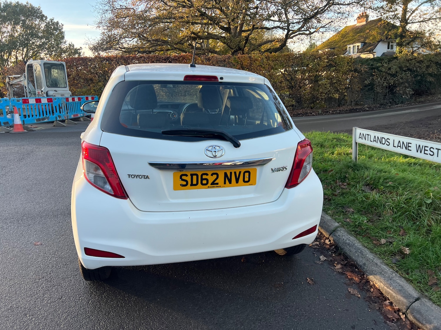 Used Toyota Yaris 2012 for sale - 76717627: Photo 4