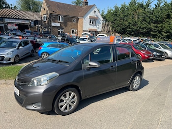 Used Toyota Yaris 2013 for sale - 79010523: Photo