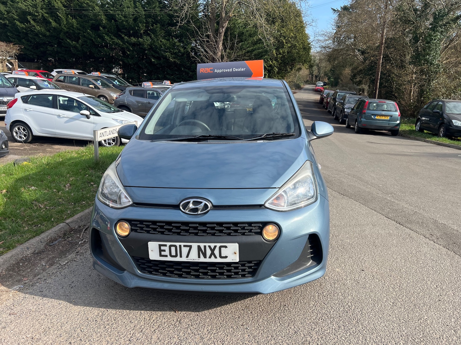 Used Hyundai i10 2017 for sale - 77740148: Photo 2