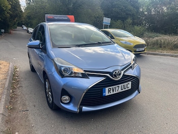 Used Toyota Yaris 2017 for sale - 79567602: Photo