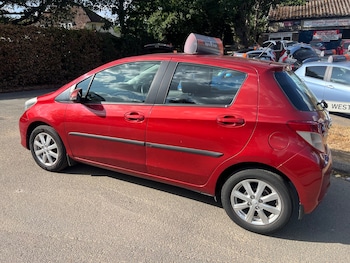 Used Toyota Yaris 2012 for sale - 79567605: Photo