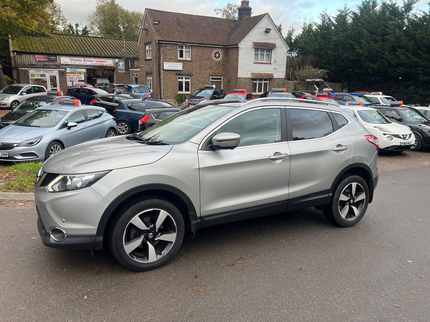 Used Nissan Qashqai 2017 for sale - 76429513: Photo 2
