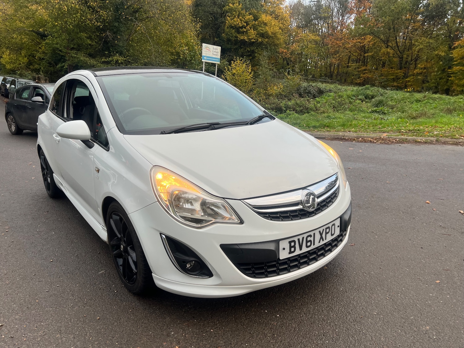 Used Vauxhall Corsa 2011 for sale - 75038917: Photo 2