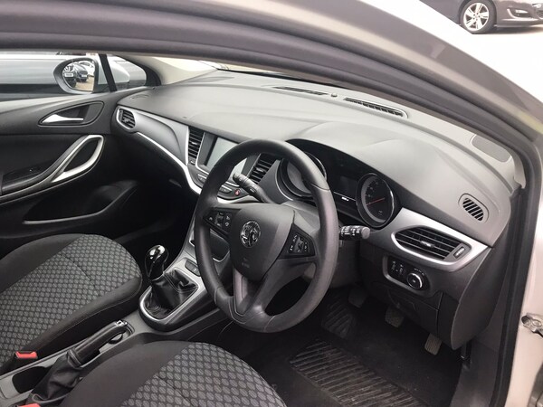 Used Vauxhall Astra 2017 for sale - 76087285: Photo 9