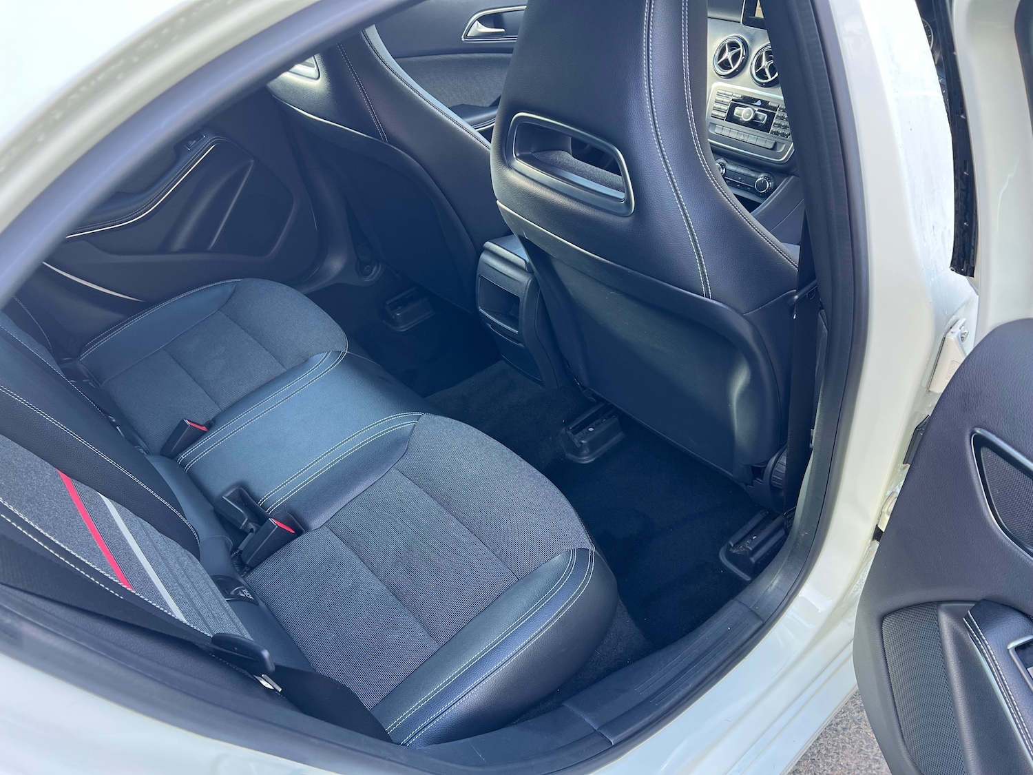 Used Mercedes-Benz A-Class 2013 for sale - 76165178: Photo 8