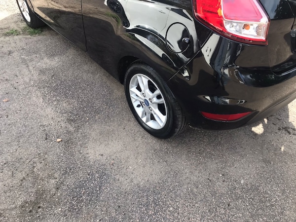 Used Ford Fiesta 2015 for sale - 76022141: Photo 9