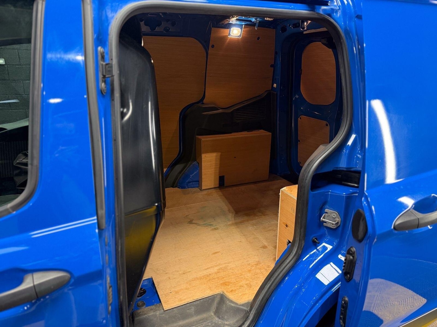 Used Ford Transit Courier for sale - 77267635: Photo 14