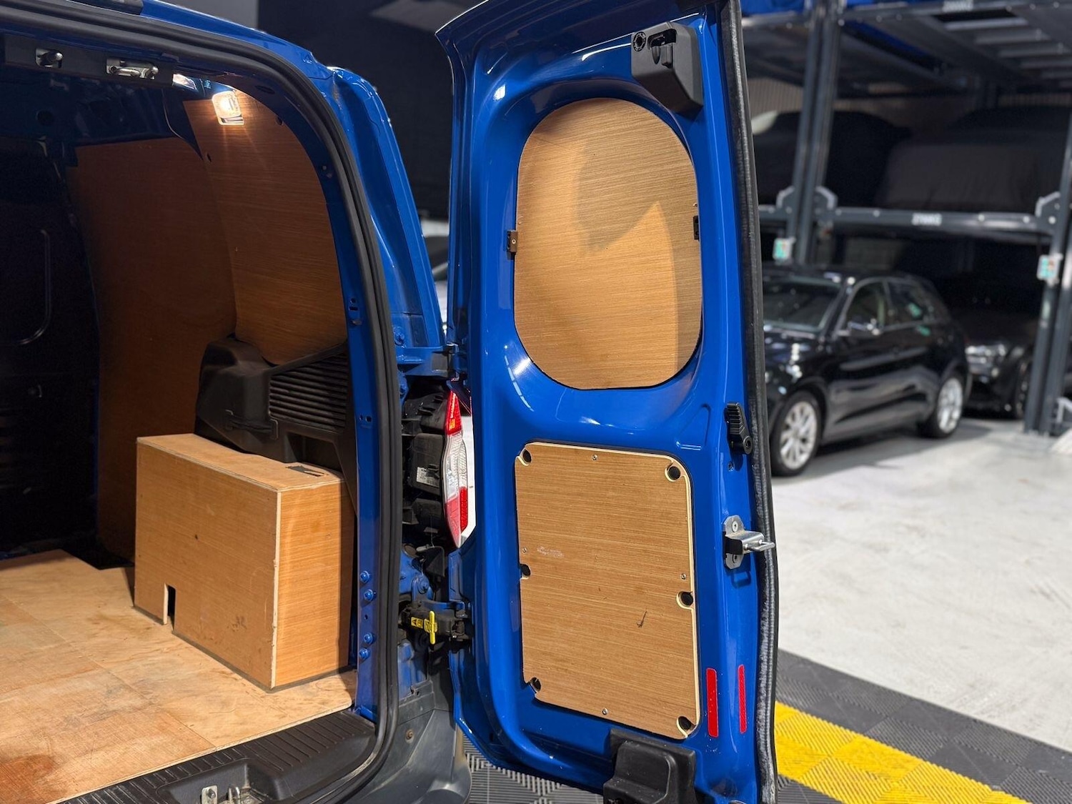 Used Ford Transit Courier for sale - 77267635: Photo 18