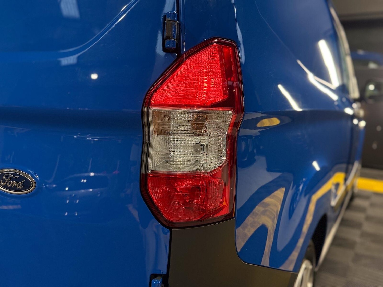 Used Ford Transit Courier for sale - 77267635: Photo 23