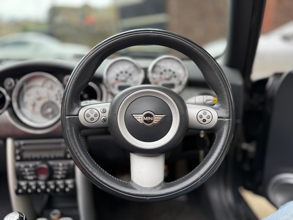 Used MINI Convertible 2007 for sale - 76083782: Photo 17