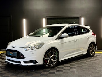 Used Ford Focus 2013 for sale - 76989100: Photo