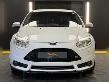 Used Ford Focus 2013 for sale - 76989100: Photo