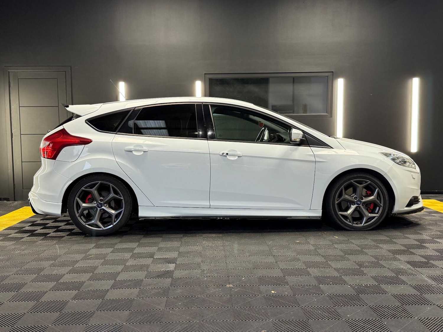 Used Ford Focus 2013 for sale - 76989100: Photo 6
