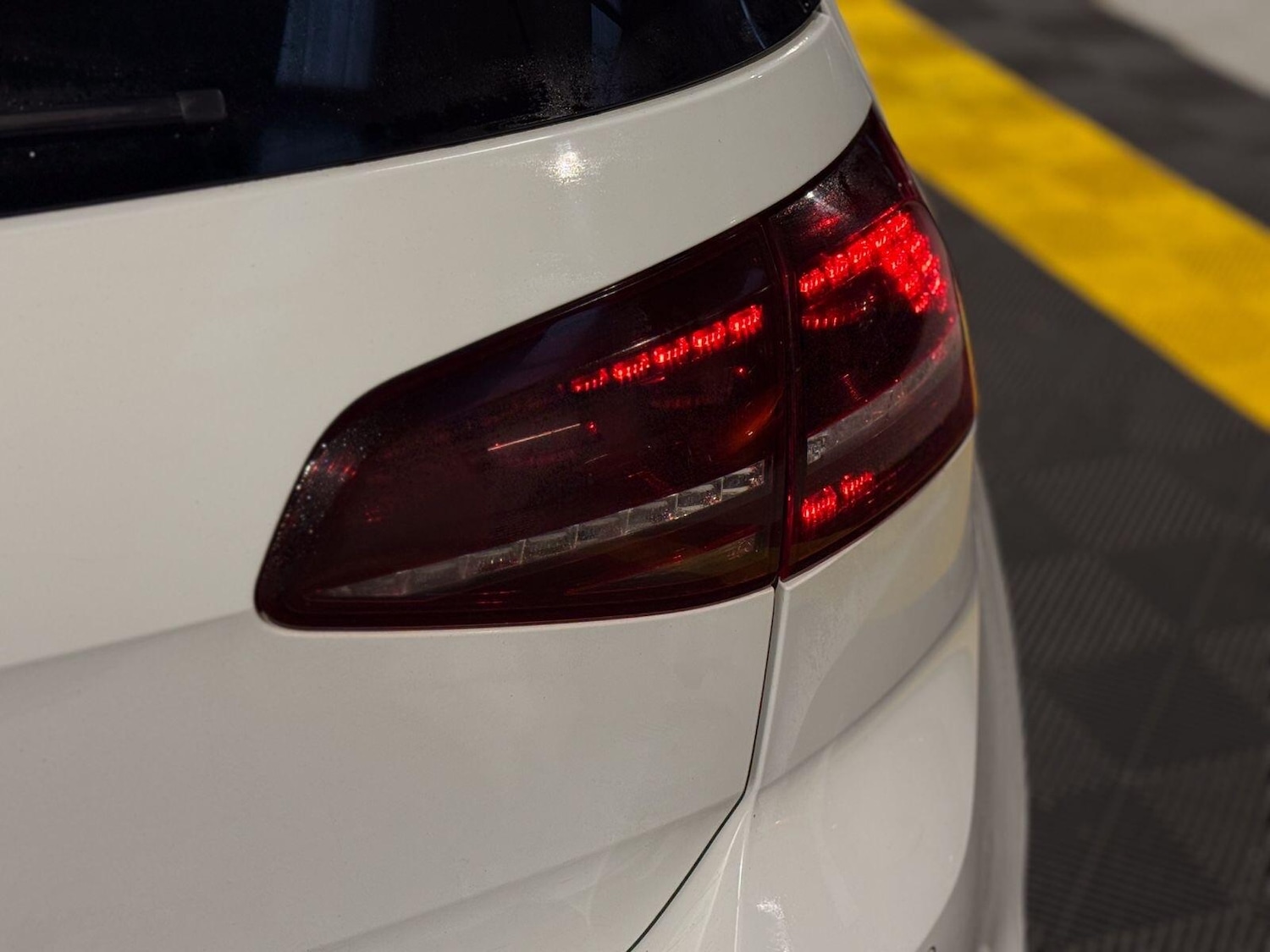 Used Volkswagen Golf 2016 for sale - 77359072: Photo 32