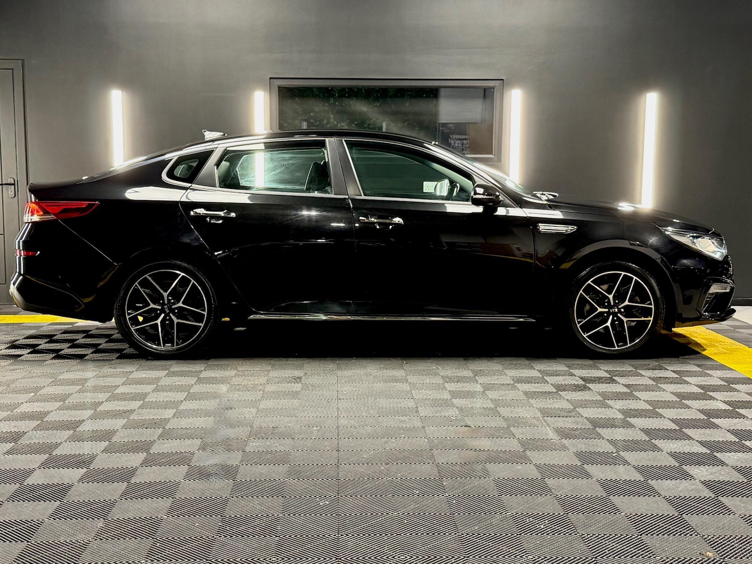 Used Kia Optima 2018 for sale - 77175461: Photo 3