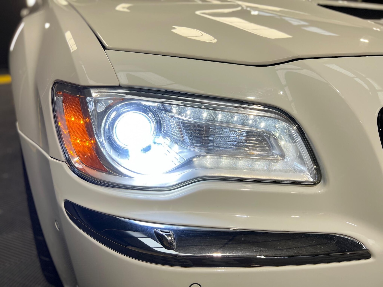 Used Chrysler 300C 2013 for sale - 77377554: Photo 33