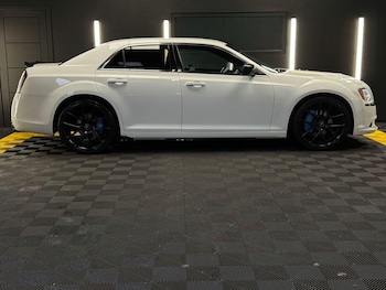 Used Chrysler 300C 2013 for sale - 77377554: Photo