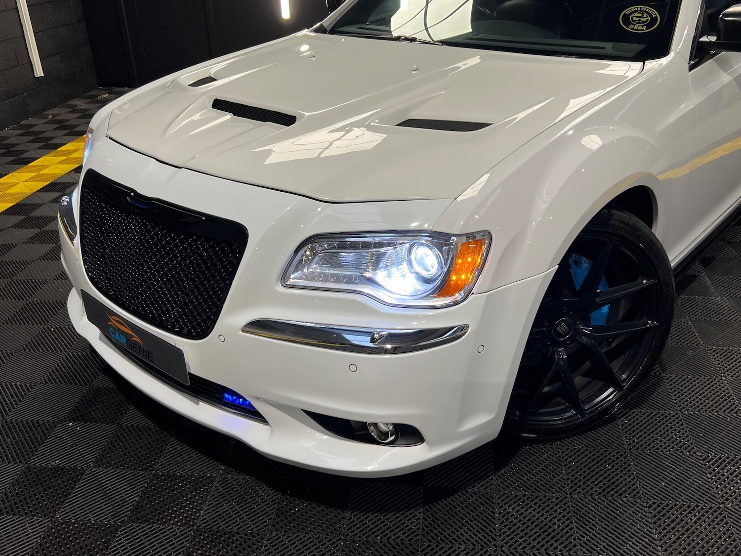 Used Chrysler 300C 2013 for sale - 77377554: Photo 5