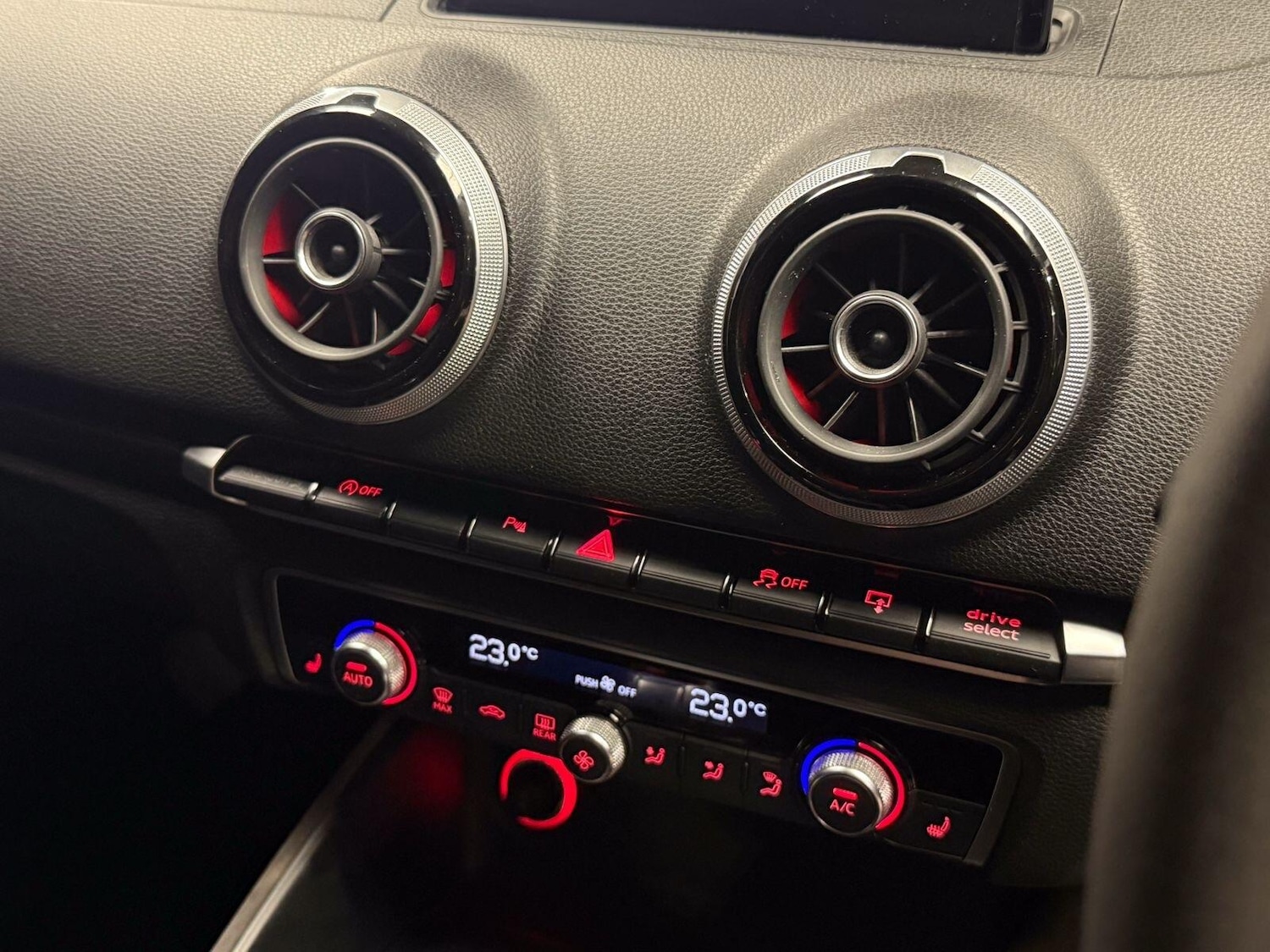 Used Audi RS3 2016 for sale - 77883420: Photo 20