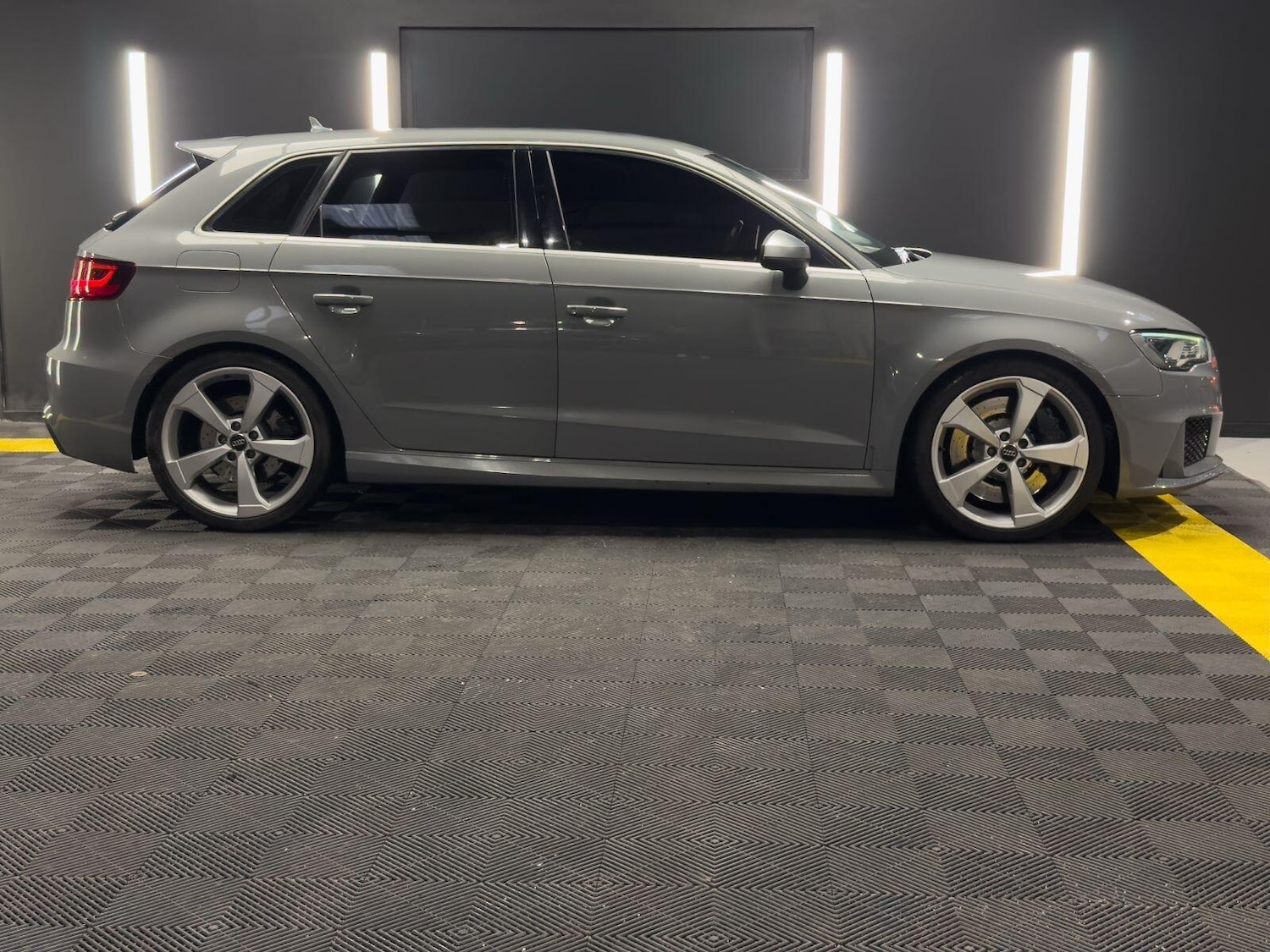 Used Audi RS3 2016 for sale - 77883420: Photo 7