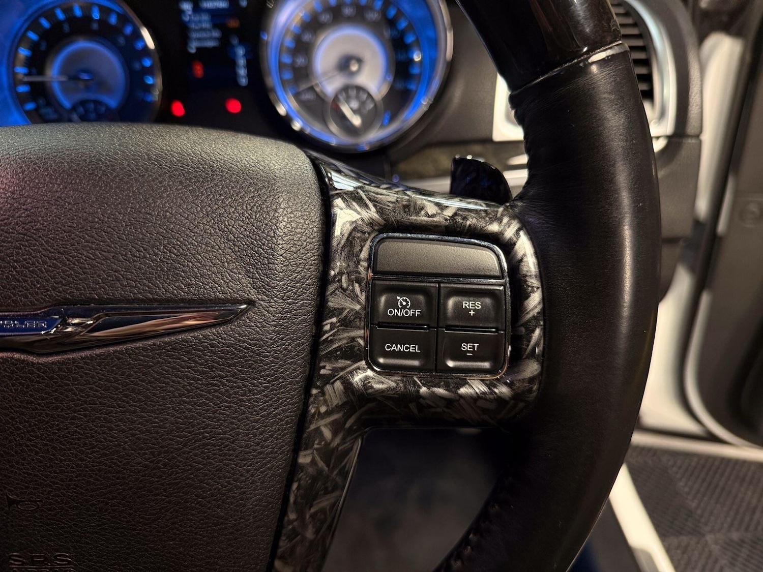 Used Chrysler 300C 2013 for sale - 77175459: Photo 17