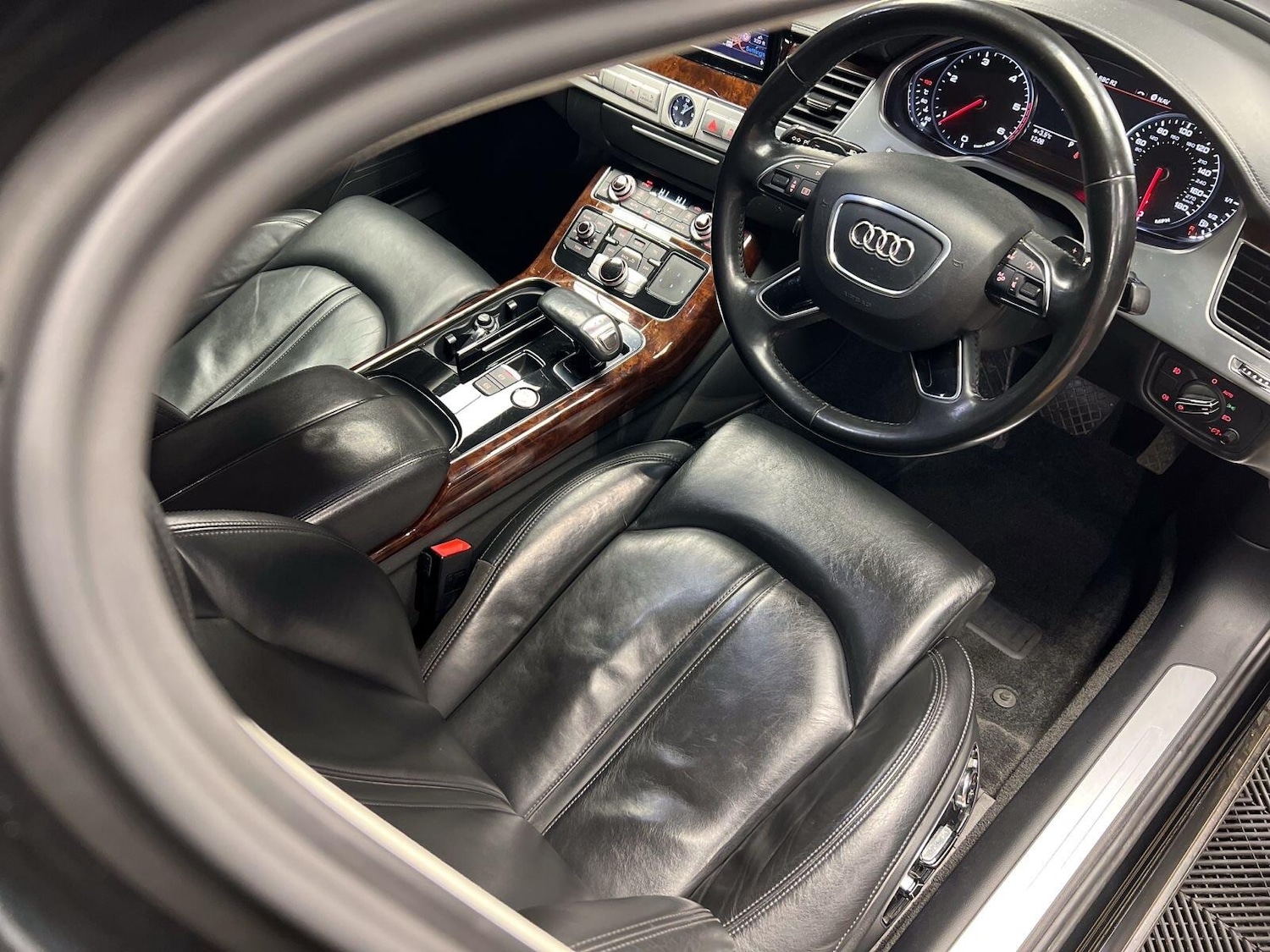 Used Audi A8 2013 for sale - 77440826: Photo 10