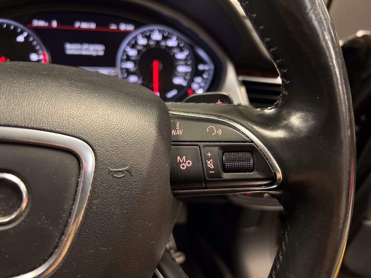 Used Audi A8 2013 for sale - 77440826: Photo 20