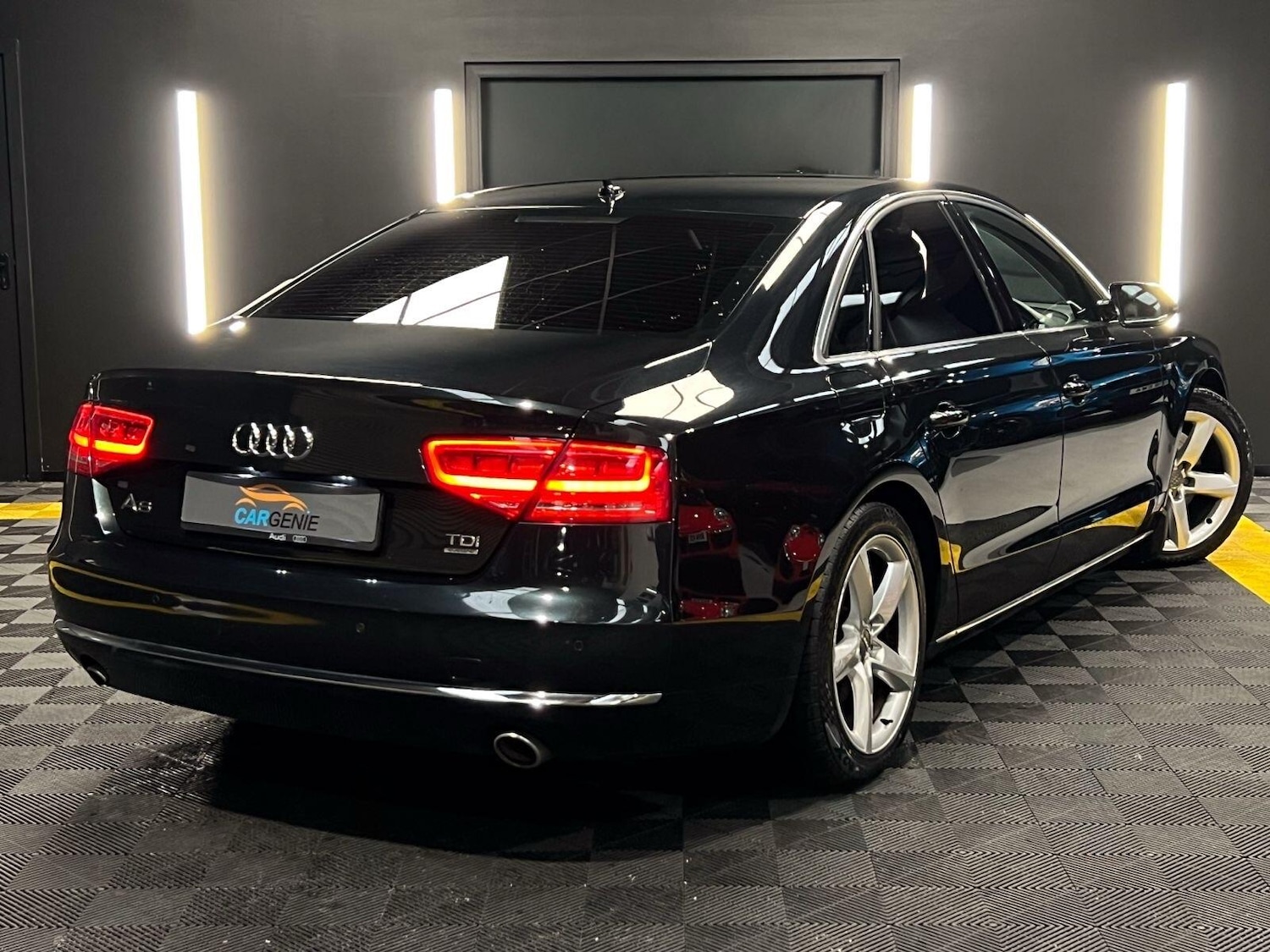 Used Audi A8 2013 for sale - 77440826: Photo 7