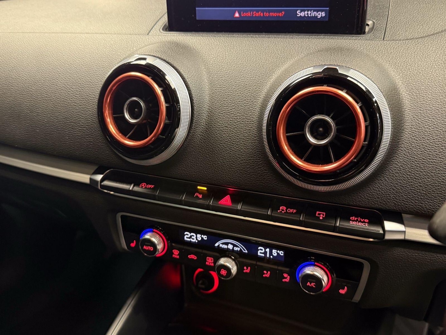 Used Audi A3 2014 for sale - 77970516: Photo 10