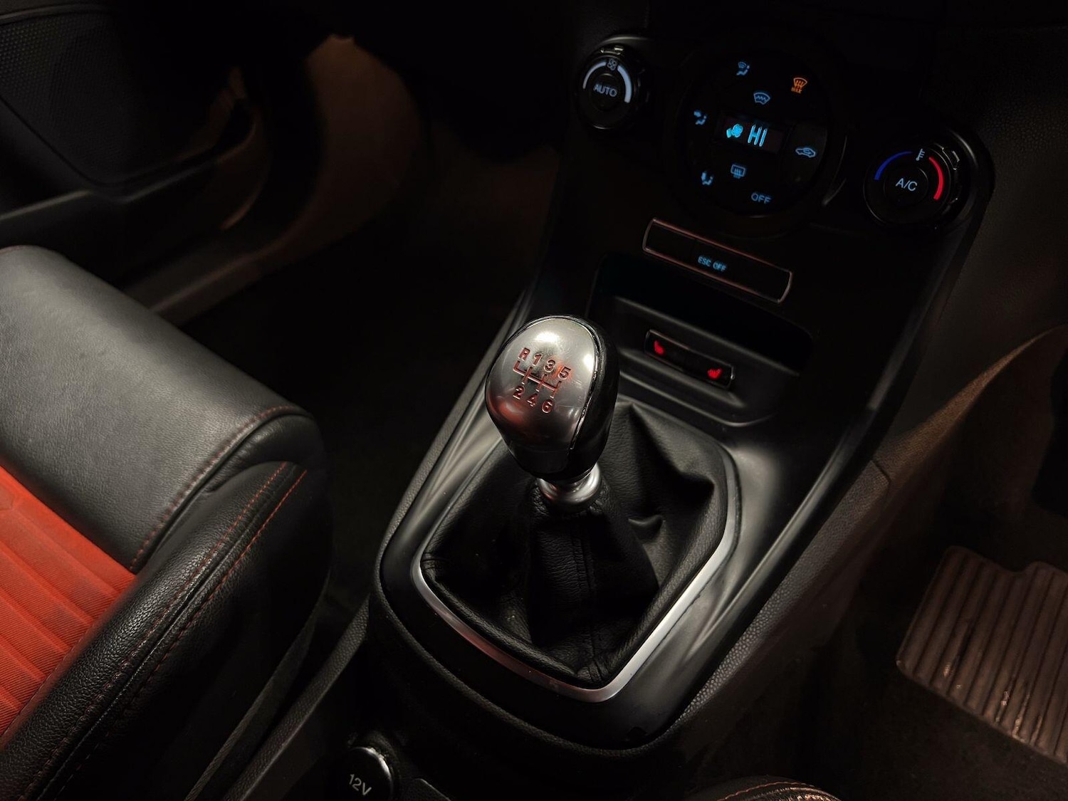 Used Ford Fiesta 2015 for sale - 77412002: Photo 10