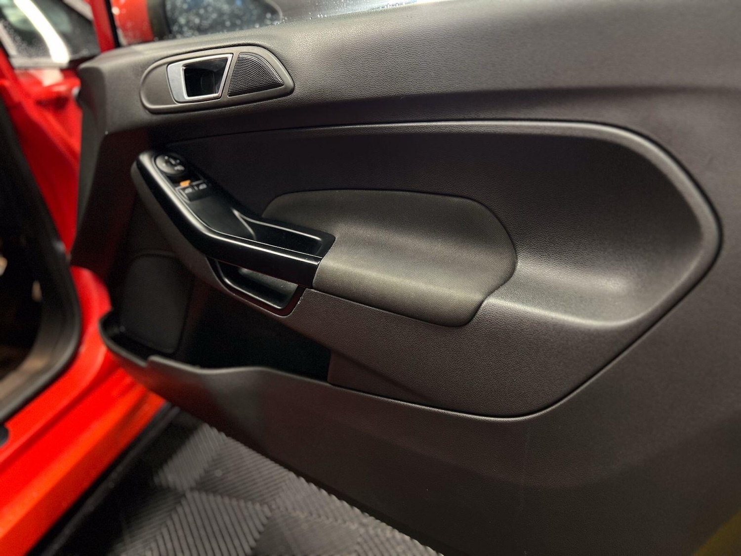 Used Ford Fiesta 2015 for sale - 77412002: Photo 22