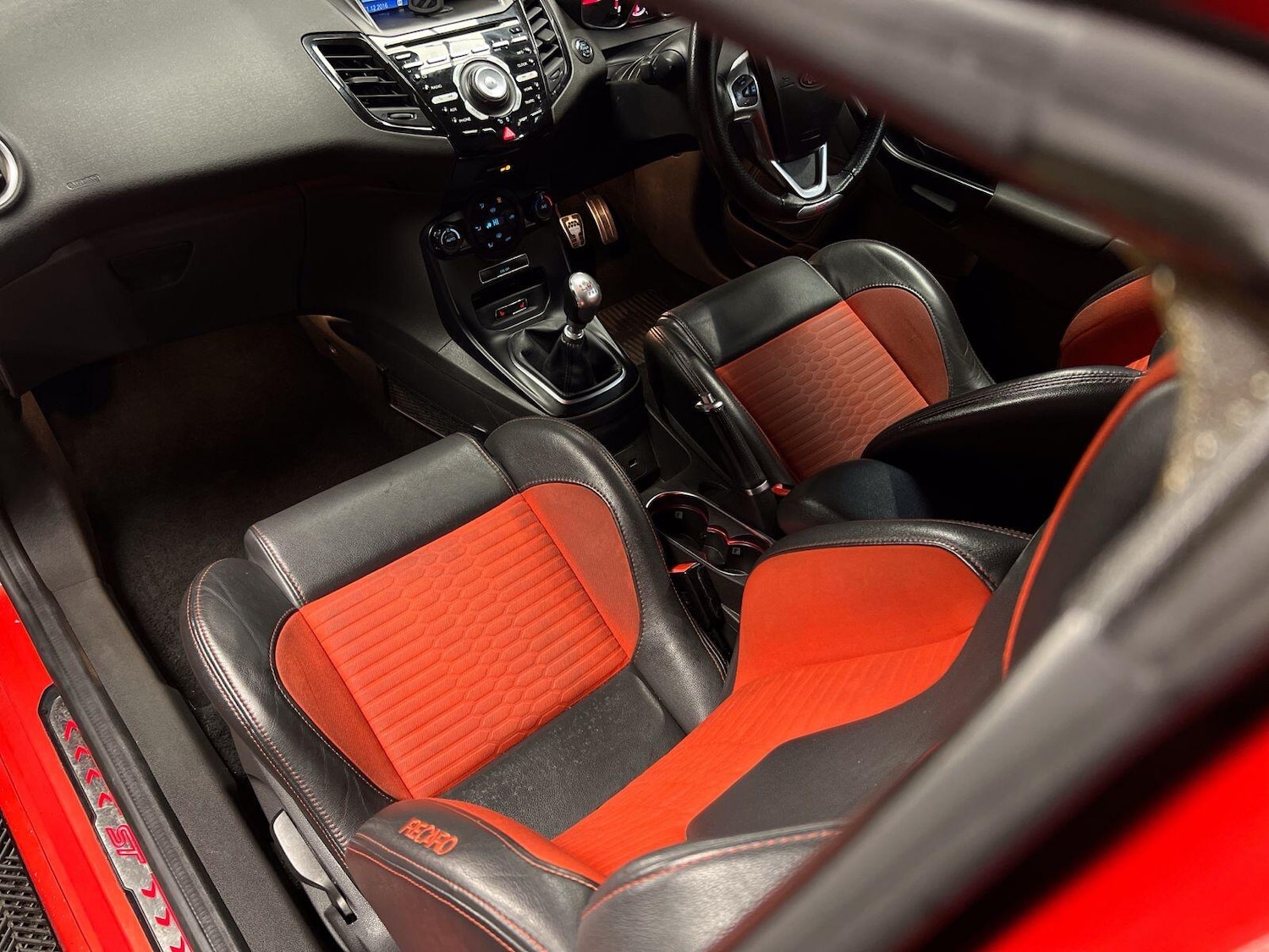 Used Ford Fiesta 2015 for sale - 77412002: Photo 28