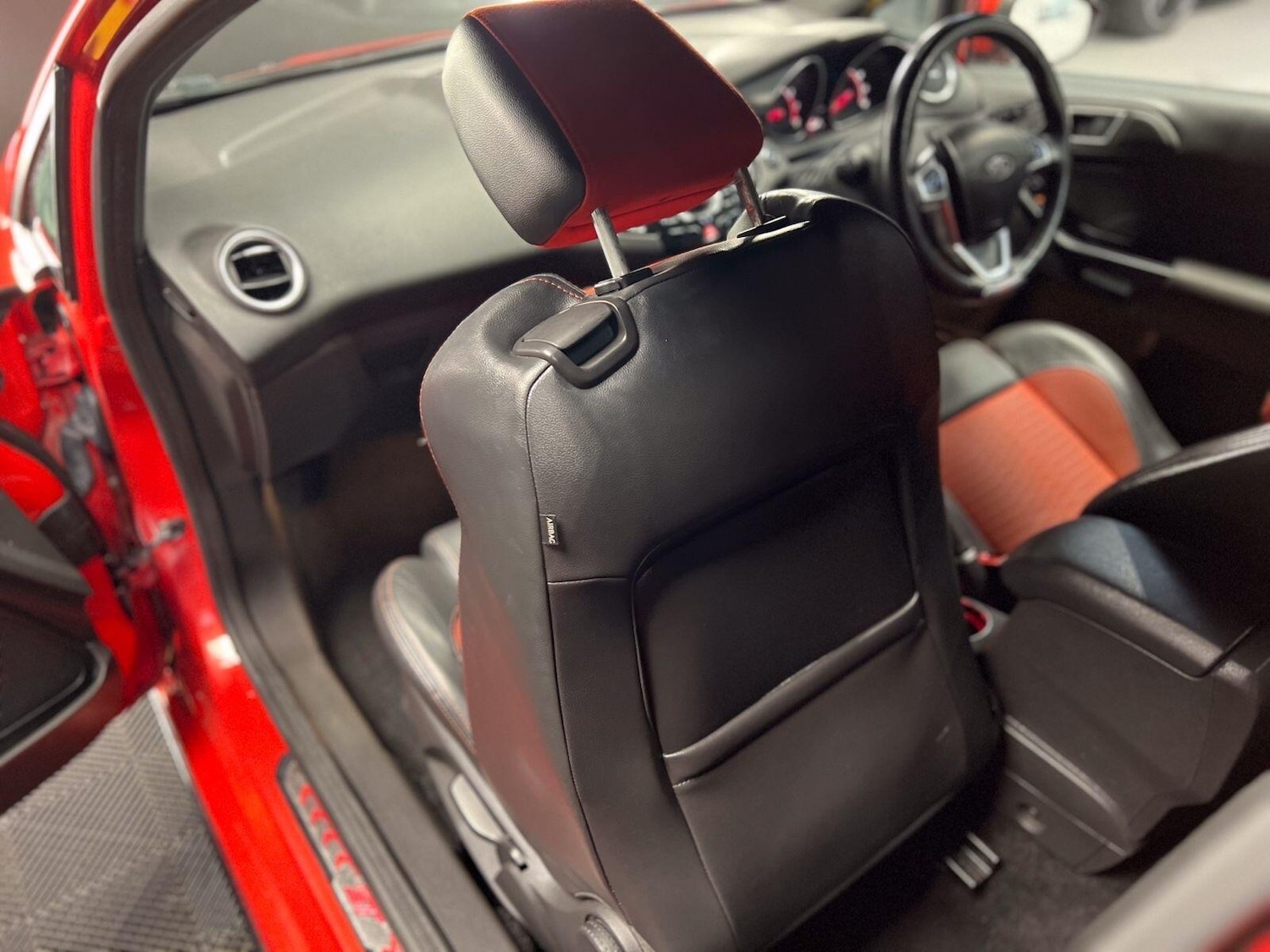 Used Ford Fiesta 2015 for sale - 77412002: Photo 29