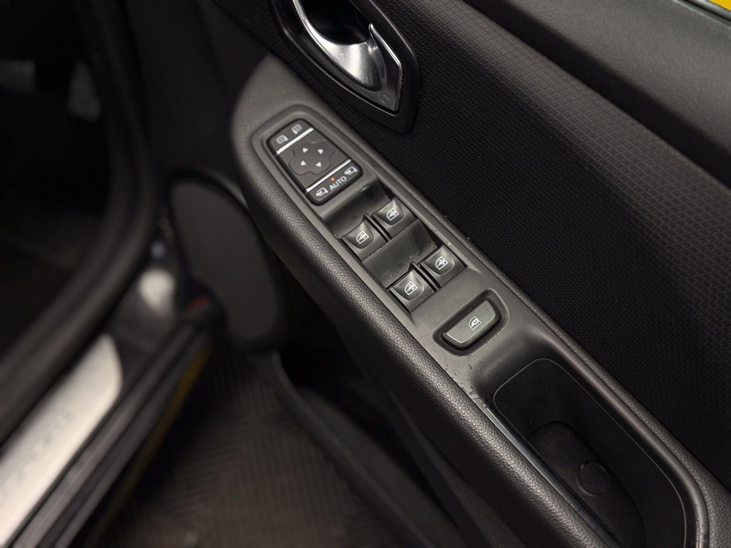 Used Renault Clio for sale - 77597719: Photo 22